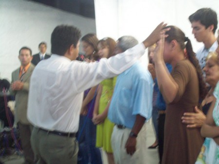MINISTRANDO NA TENDA MISSIONÁRIA EM SÃO PAULO.