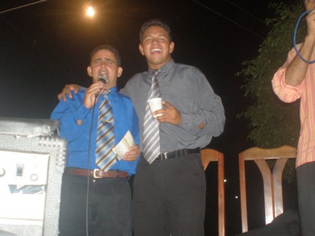 Cantor Robson Alves e Miss. Felipe Lopes.